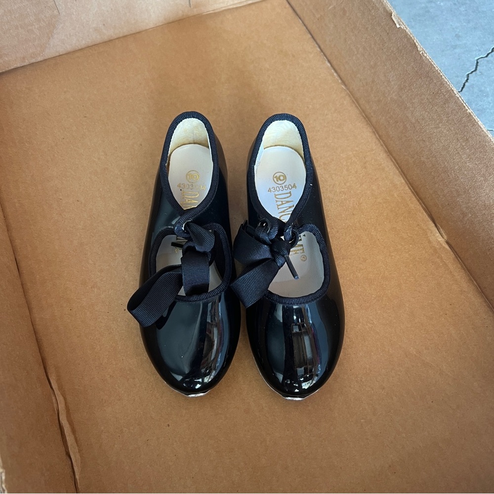 Girls black tap dance shoes